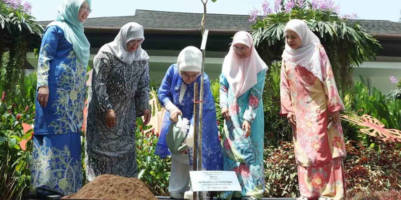 Emine Erdoğan, Kuala Lumpur Perdana Botanik Bahçesi’ni ziyaret etti