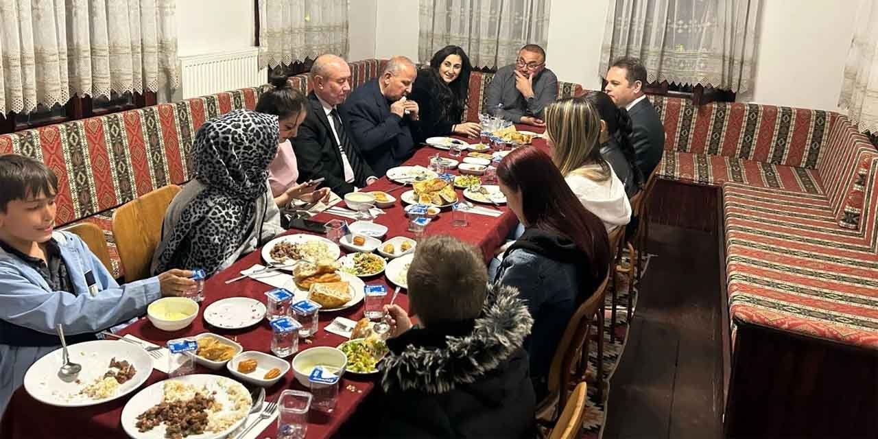 keskinde-genclerle-iftarda-bulustular2.jpg